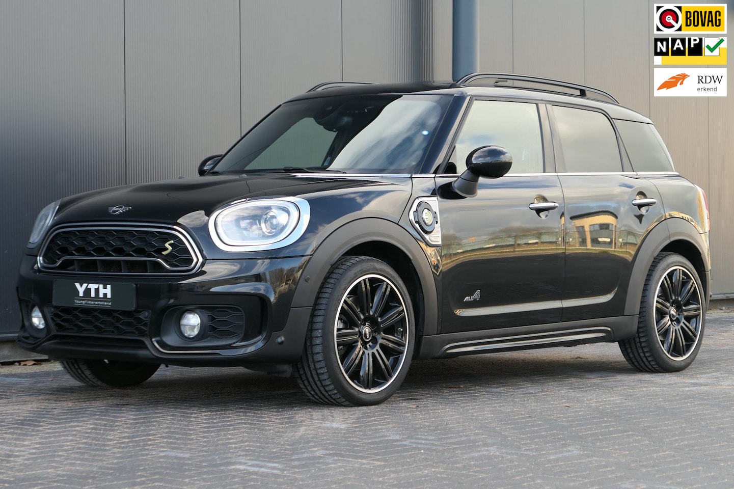 MINI Countryman - Mini 2.0 Cooper S E ALL4 PHEV Chili 225pk Panodak BTW Navi Leder Sportstoelen - AutoWereld.nl