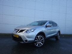 Nissan Qashqai - 1.2 Tekna 1e Eigenaar / Airco / Navi / Camera / Parkeers. / Trekhaak