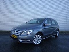 Mercedes-Benz B-klasse - 180 Ambition AUTOMAAT Airco / Navi / Camera / Elektr. stoelen / Cruise