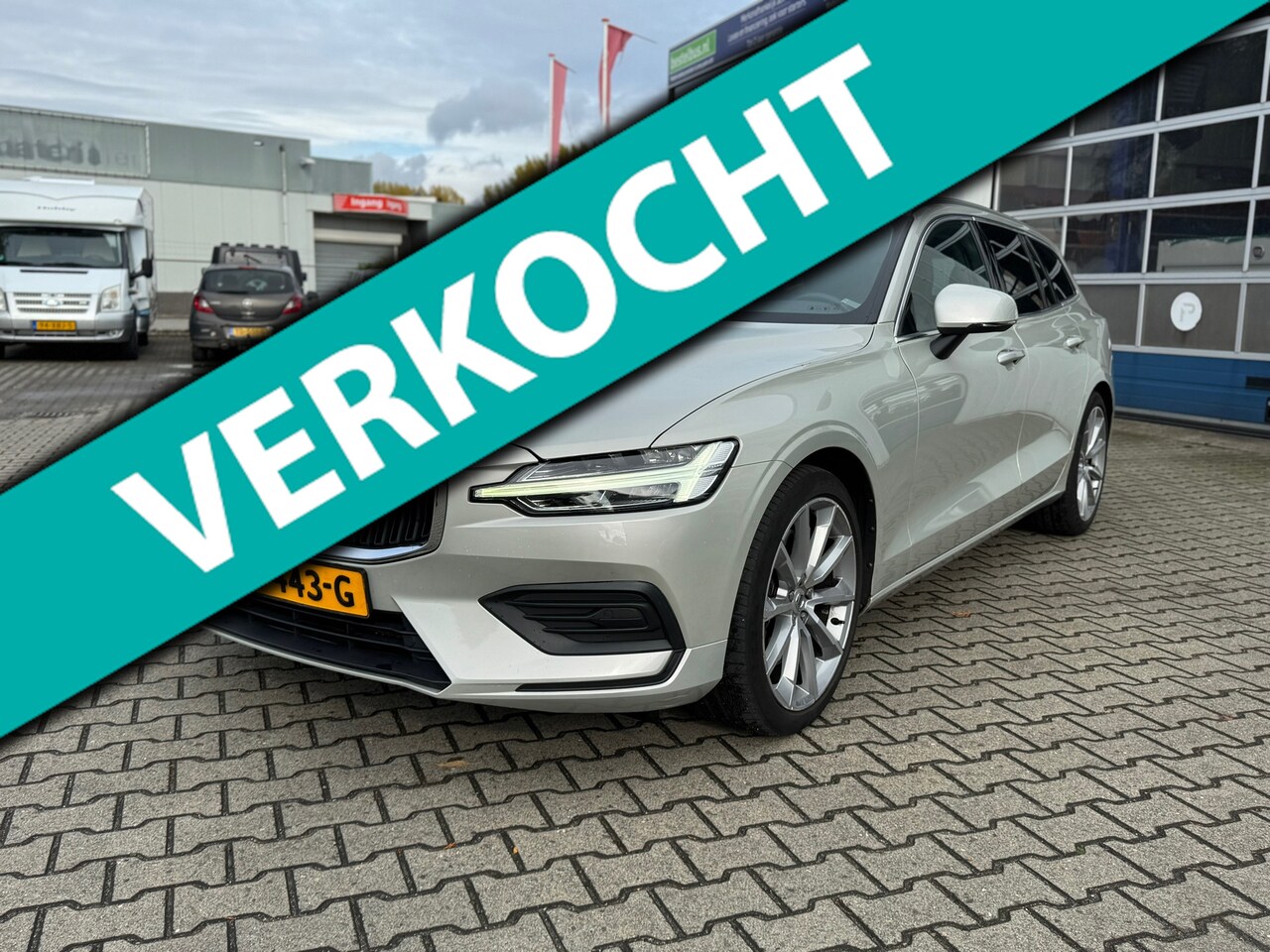 Volvo V60 - 2.0 T5 Momentum 2.0 T5 Momentum - AutoWereld.nl