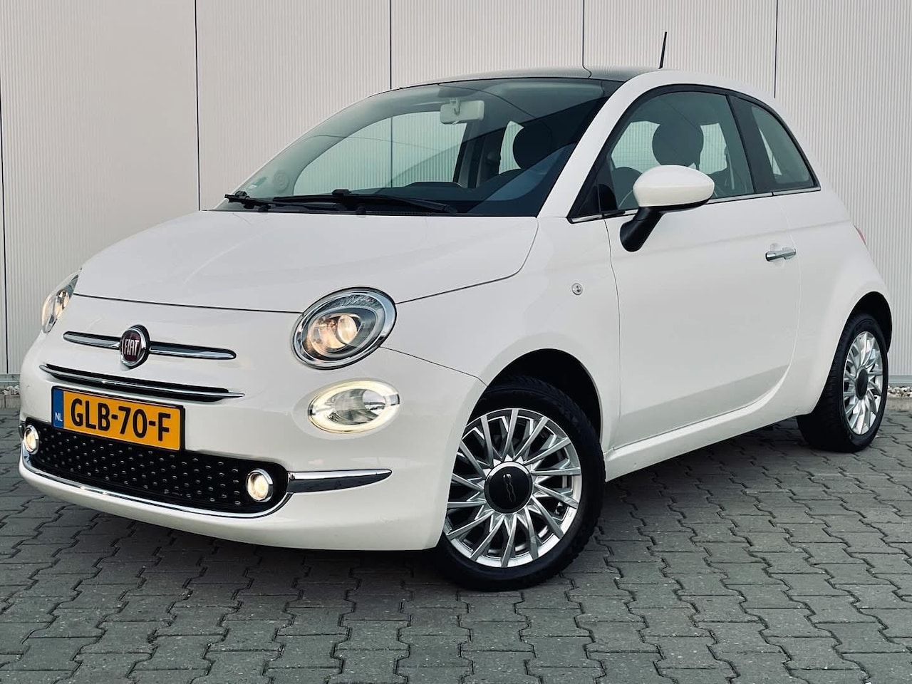 Fiat 500 - 1.2 Lounge 1.2 Lounge, panoramadak, facelift, virtual cockpit - AutoWereld.nl