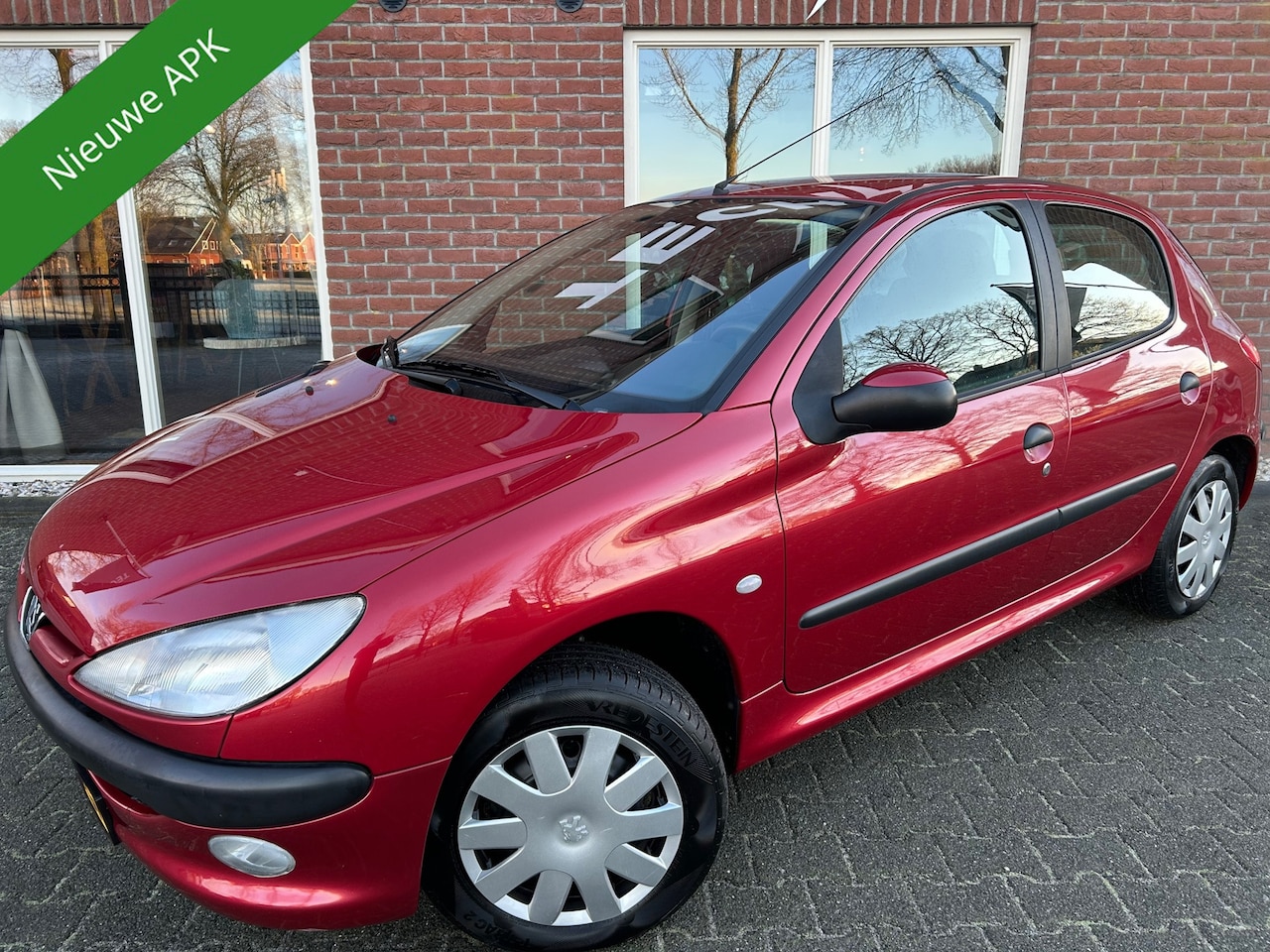 Peugeot 206 - 1.4 Gentry Automaat NIEUWE APK / TREKHAAK - AutoWereld.nl