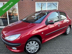 Peugeot 206 - 1.4 Gentry Automaat NIEUWE APK / TREKHAAK