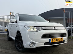 Mitsubishi Outlander - 2.0 PHEV Instyle+ | Schuifdak | Trekhaak | Leder | camera