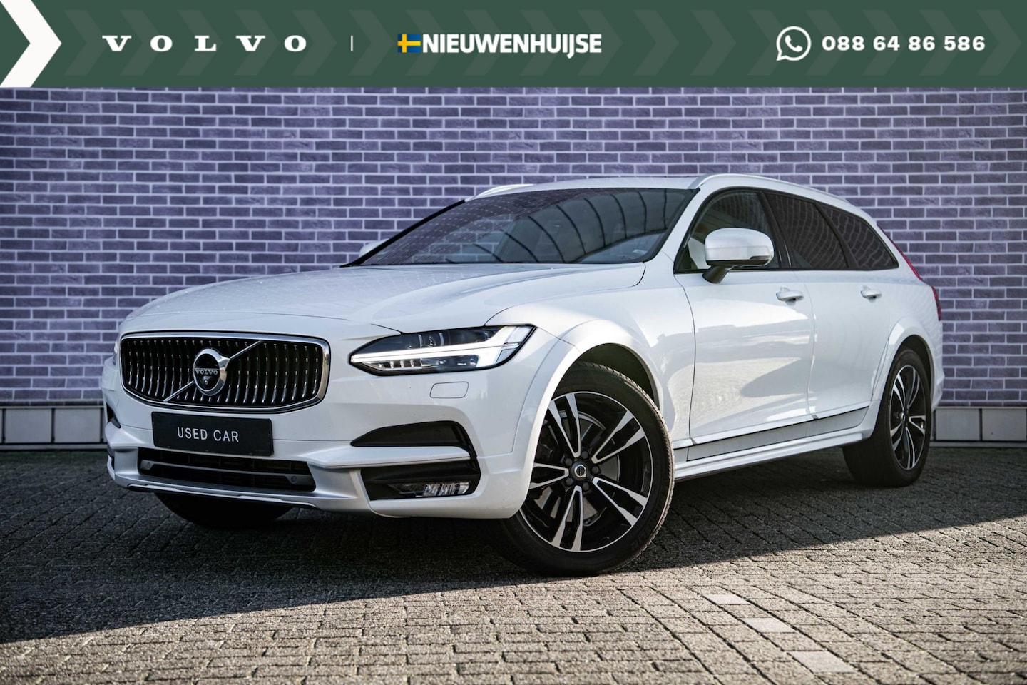 Volvo V90 Cross Country - 2.0 T5 Pro | Panodak | Trekhaak | 360 Camera | Standkachel | Kinderzitje | Head-Up | Massa - AutoWereld.nl