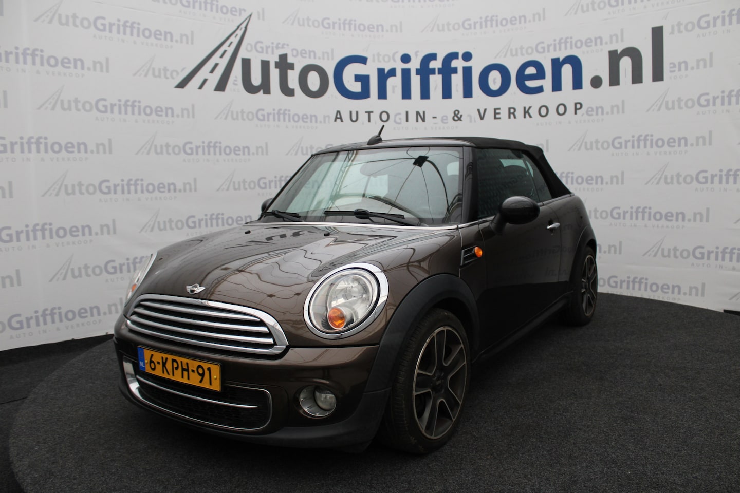 MINI Cabrio - Mini 1.6 Cooper D Chili met nieuwe distributie - AutoWereld.nl