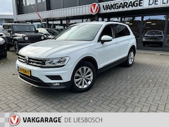 Volkswagen Tiguan - 1.5 TSI ACT Comfortline Business / Navigatie /led verlichting / elec achterklep /stoel ver