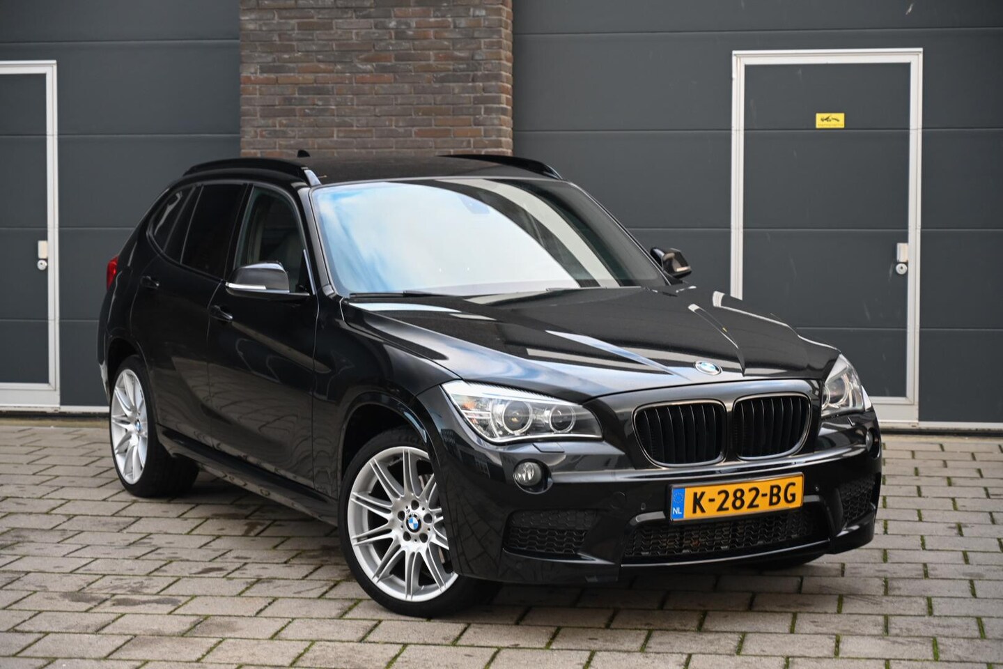 BMW X1 - 25d M-pakket | 2E EIGENAAAR, COMPLETE HISTORIE | LEDER INTRI, XENON, TREKHAAK, STOELVERWAR - AutoWereld.nl