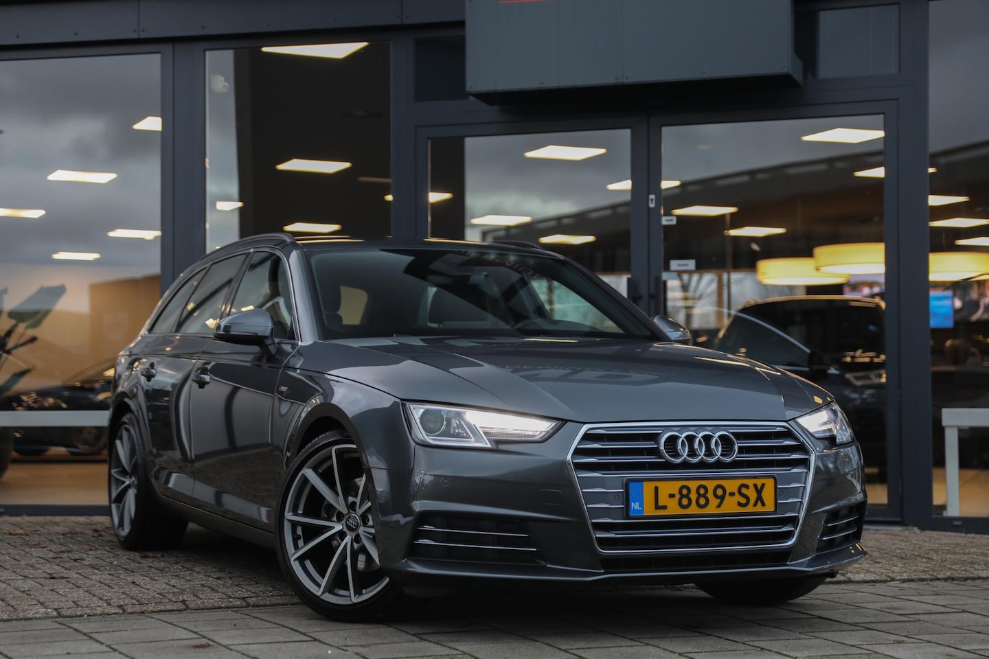 Audi A4 Avant - 1.4 TFSI Design Pro Line Plus | Stoelverwarming | PDC | Incl. winterbanden op velg - AutoWereld.nl