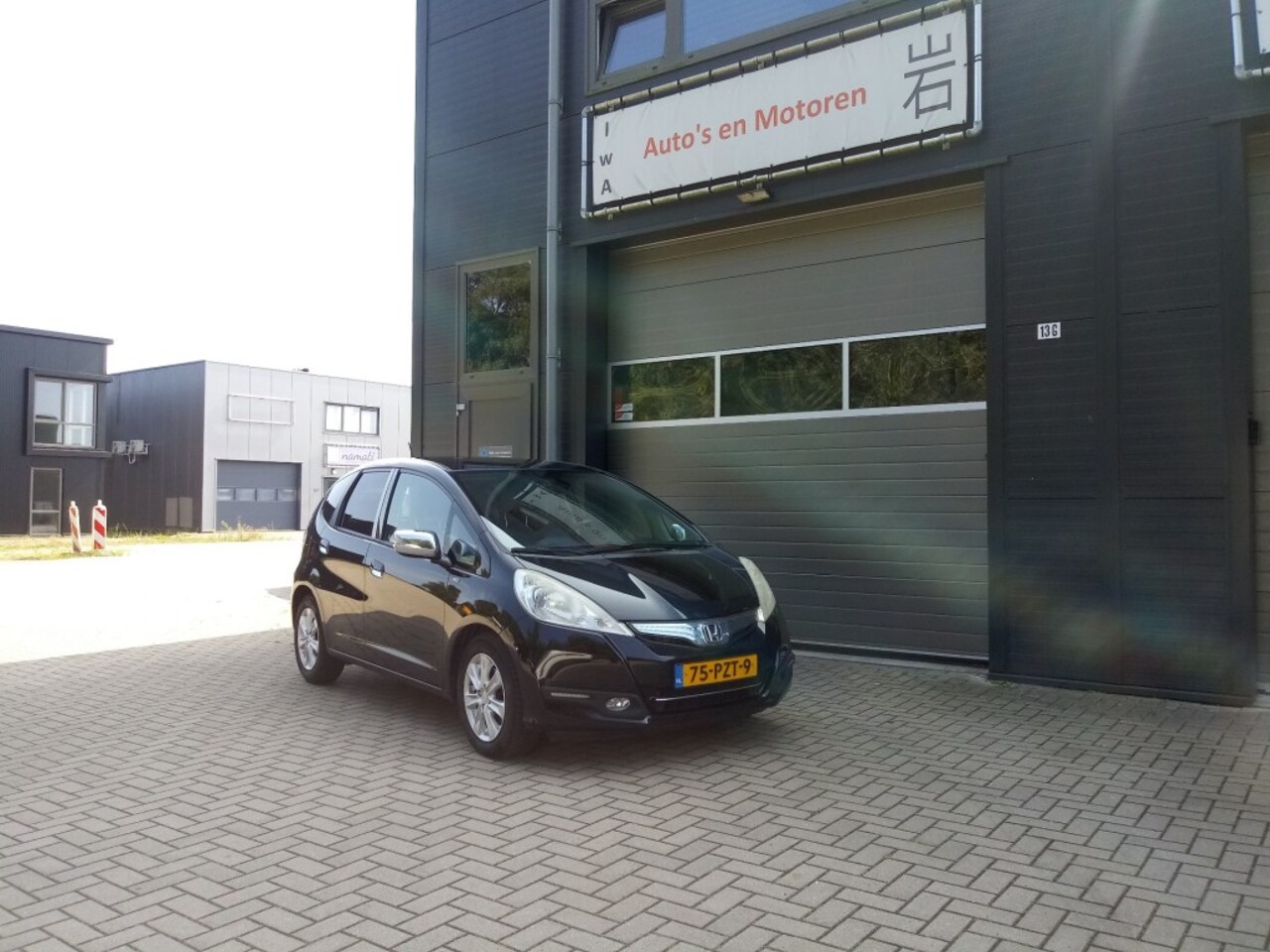 Honda Jazz - Hybrid Exclusive 1e eigenaar - AutoWereld.nl