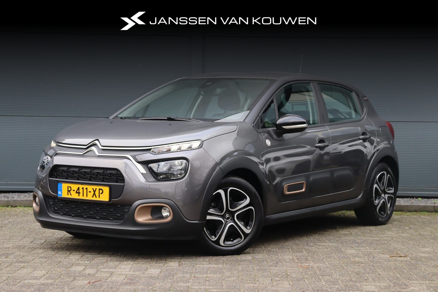 Citroën C3 - 1.2 PureTech C-Series / Navigatie / Carplay / 4-Seasons - AutoWereld.nl