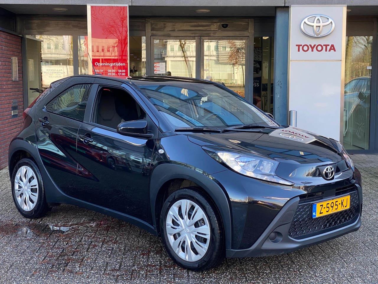 Toyota Aygo X - 1.0 VVT-i MT play 1.0 VVT-i MT Play - AutoWereld.nl