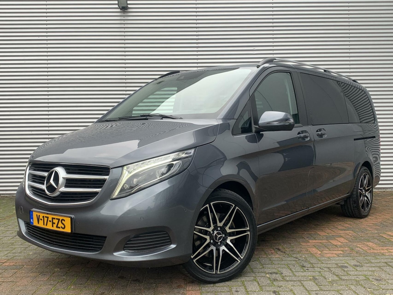 Mercedes-Benz V-klasse - V 250 Autom dubbel cabine Burmester Led Cruise Control Trekhaak 2x Schuifdeur Vol opties E - AutoWereld.nl