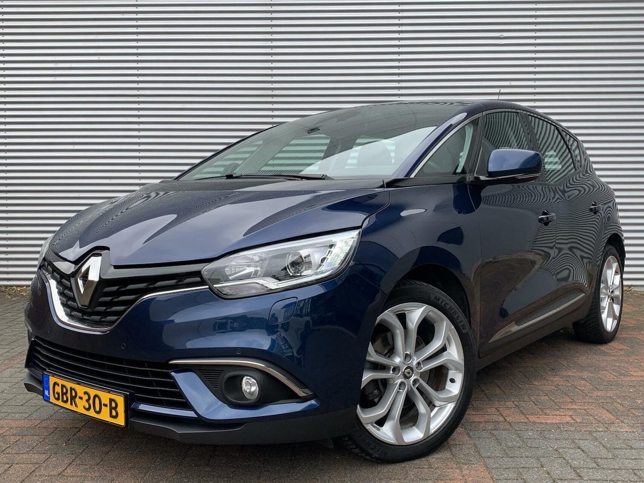 Renault Scénic - 1.3 TCe Intens Carplay Led Cruise Aux Nw Model Eerste Eigenaar Vol Opties Bouwjaar 2019 - AutoWereld.nl