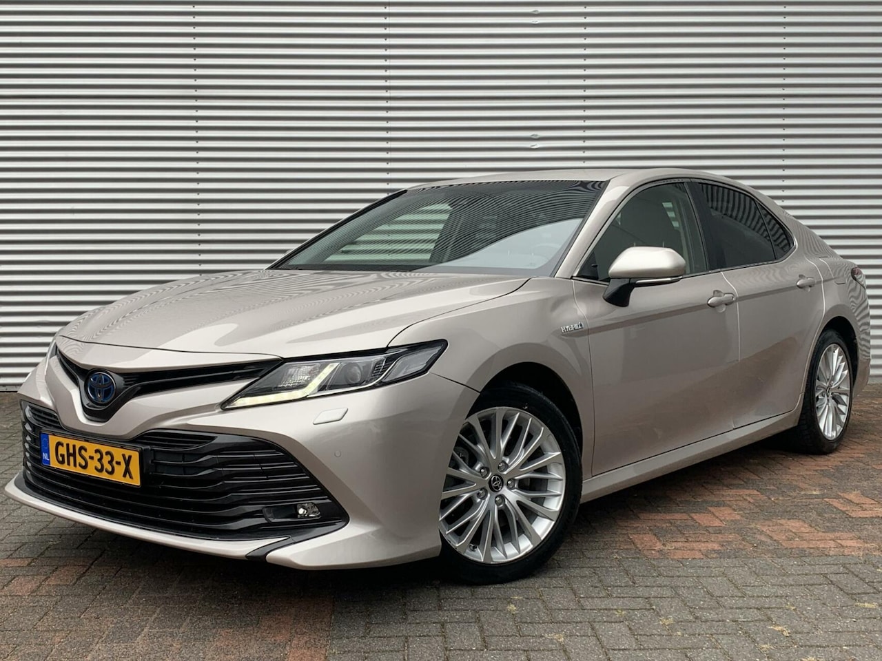 Toyota Camry - 2.5 Hybrid Active Autom Led Cruise Leder Pdc 2020 Eerste Eigenaar Dealer Onderhouden Vol O - AutoWereld.nl