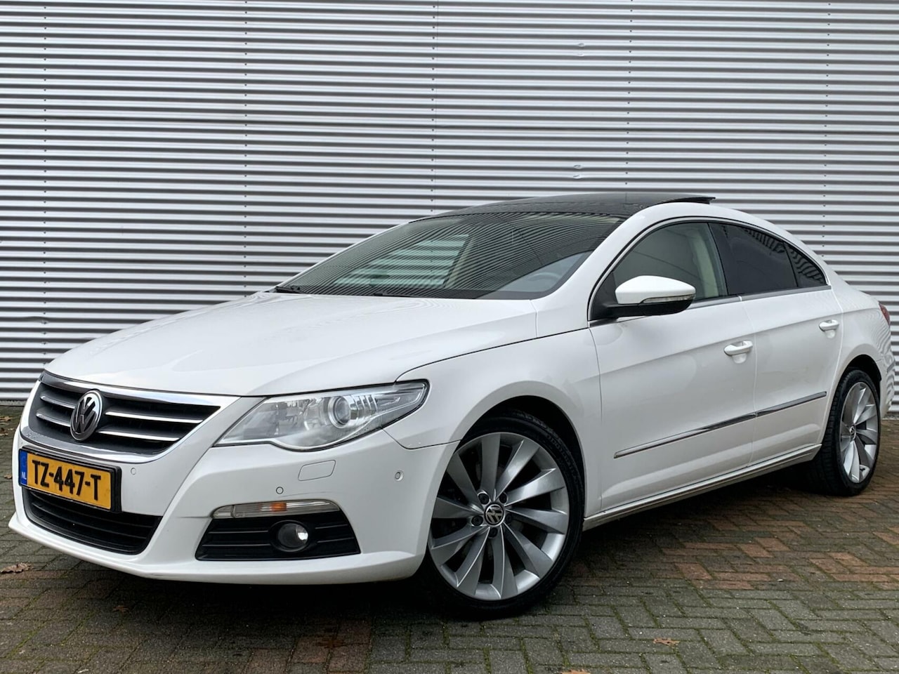 Volkswagen CC - 2.0 TSI Autom Xenon Navi Panodak Cruise Pdc 12 Vol Opties 2 De Eigenaar Nieuwe Apk - AutoWereld.nl