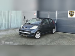 Peugeot 107 - 1.0-12V XR