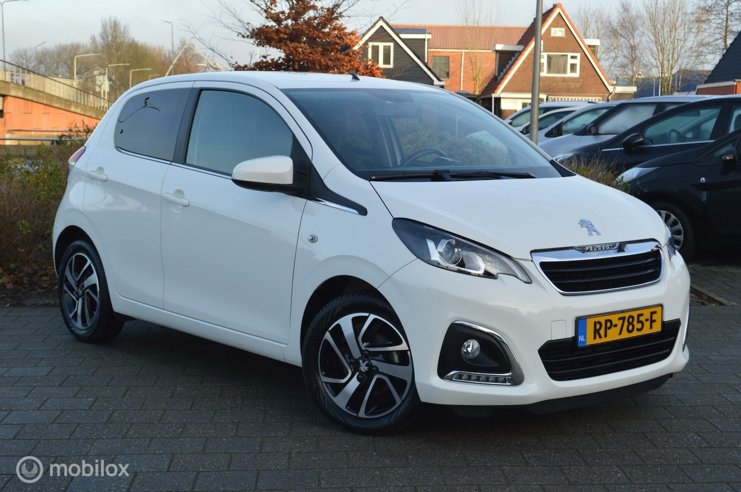 Peugeot 108 - 1.0 e-VTi 5drs Allure AUTOMAAT | A-Camera - AutoWereld.nl