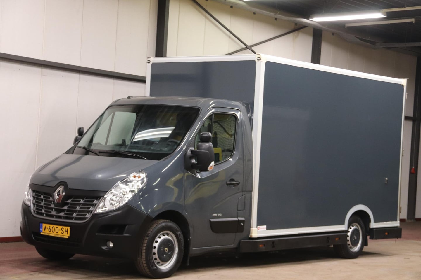 Renault Master - 170PK AUTOMAAT LOWLINER VERKOOPWAGEN PAARDENWAGEN - AutoWereld.nl