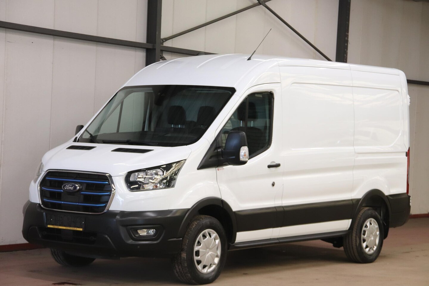 Ford E-Transit - ELEKTRISCH LEASE 590 EURO P/M - AutoWereld.nl