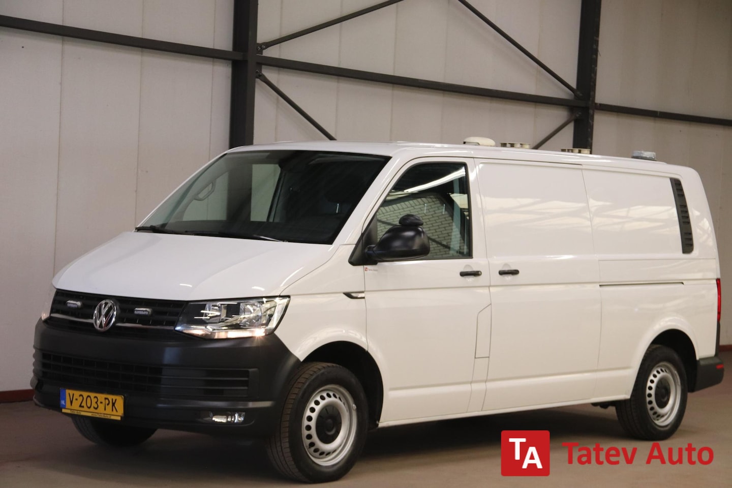 Volkswagen Transporter - 2.0 TDI L2H1 LANG DUBBELE SCHUIFDEUR EURO 6 - AutoWereld.nl