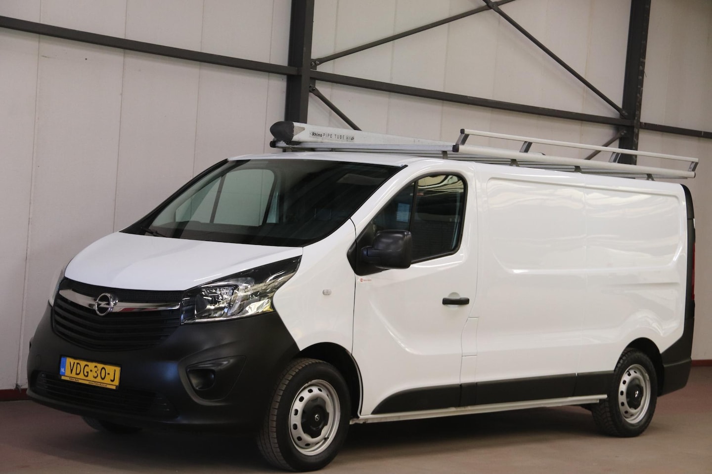 Opel Vivaro - 1.6 CDTI L2H1 MET IMPERIAAL EN TREKHAAK - AutoWereld.nl