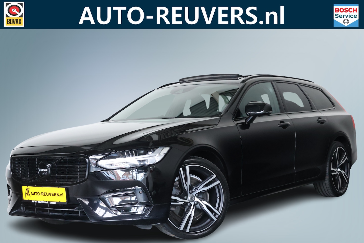 Volvo V90 - 2.0 D5 AWD R-Design Panorama / Opendak / HUD / Leder / B&W / Pilot Assist - AutoWereld.nl