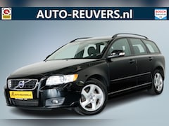 Volvo V50 - 1.6 D2 Business Edition / Bi-Xenon / Clima / Cruisecontrol / Bluetooth