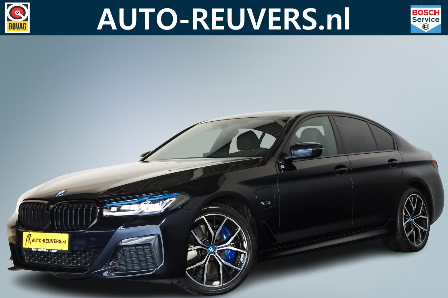 BMW 5-serie - 545e xDrive M-Sport / Leder / Navi / Carplay / DAB / Harman Kardon - AutoWereld.nl