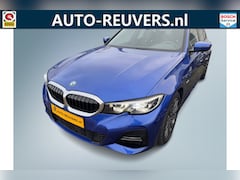 BMW 3-serie - 320e High Executive / LED / Leder / Navi / CarPlay