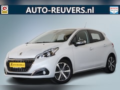 Peugeot 208 - 1.2 PureTech Allure / Navi / CarPlay / Allseason / Camera / Trekhaak