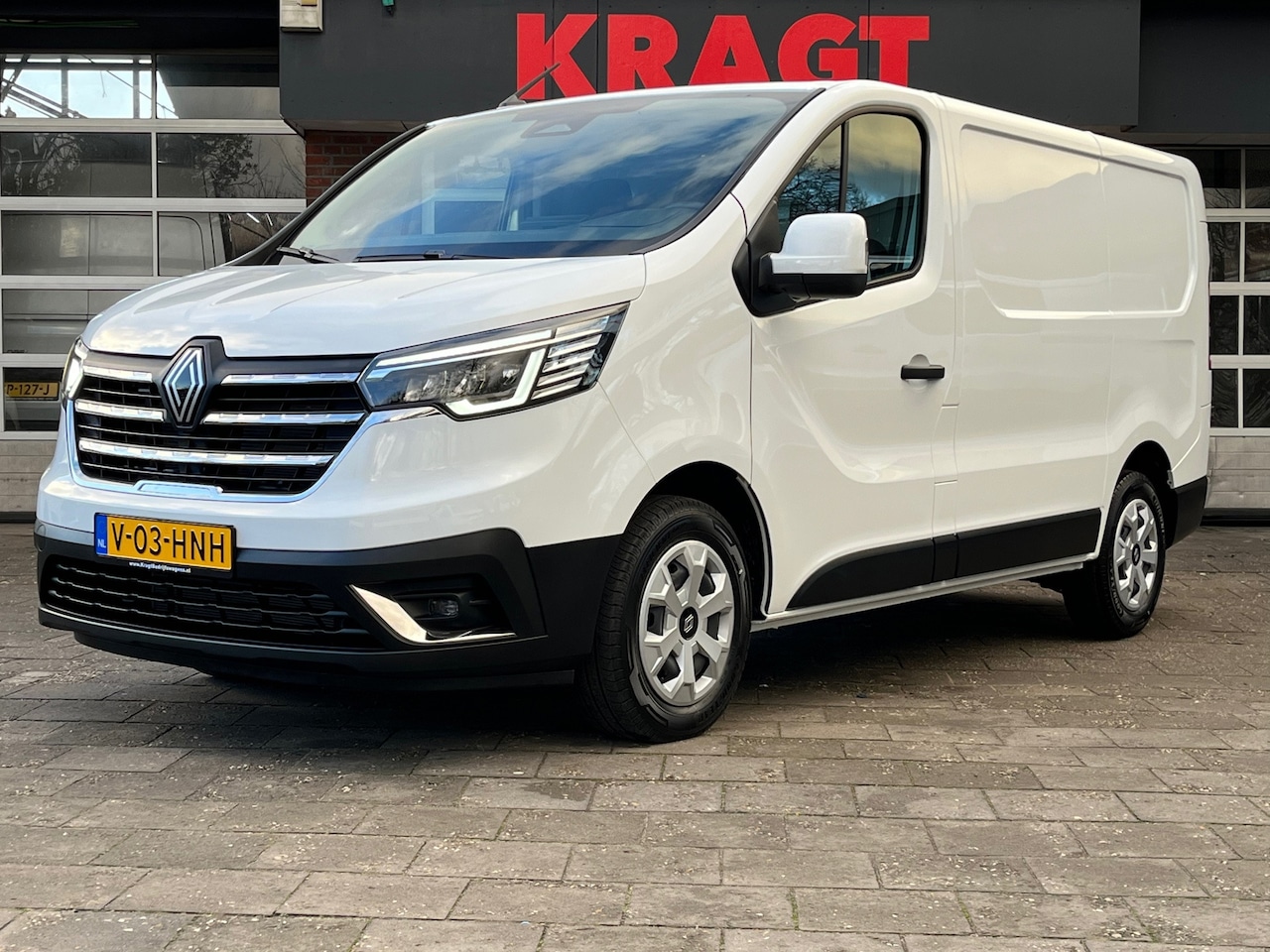 Renault Trafic - 2.0 Blue dCi 110 T29 L1H1 Advance 2.0 Blue dCi 110 T29 L1H1 Advance, nieuwe bus, GEEN BPM, Airco, Cruise, Drie zitplaatsen, - AutoWereld.nl