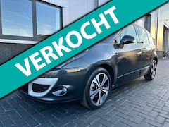 Renault Scénic - 1.4 TCe Bose / Pano / Trekhaak / Lage kmstand