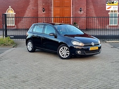 Volkswagen Golf - 1.2 TSI Highline BlueMotion / AUTOMAAT / 1e Eigenaar / 5 Drs / Pdc / Navi / Nap