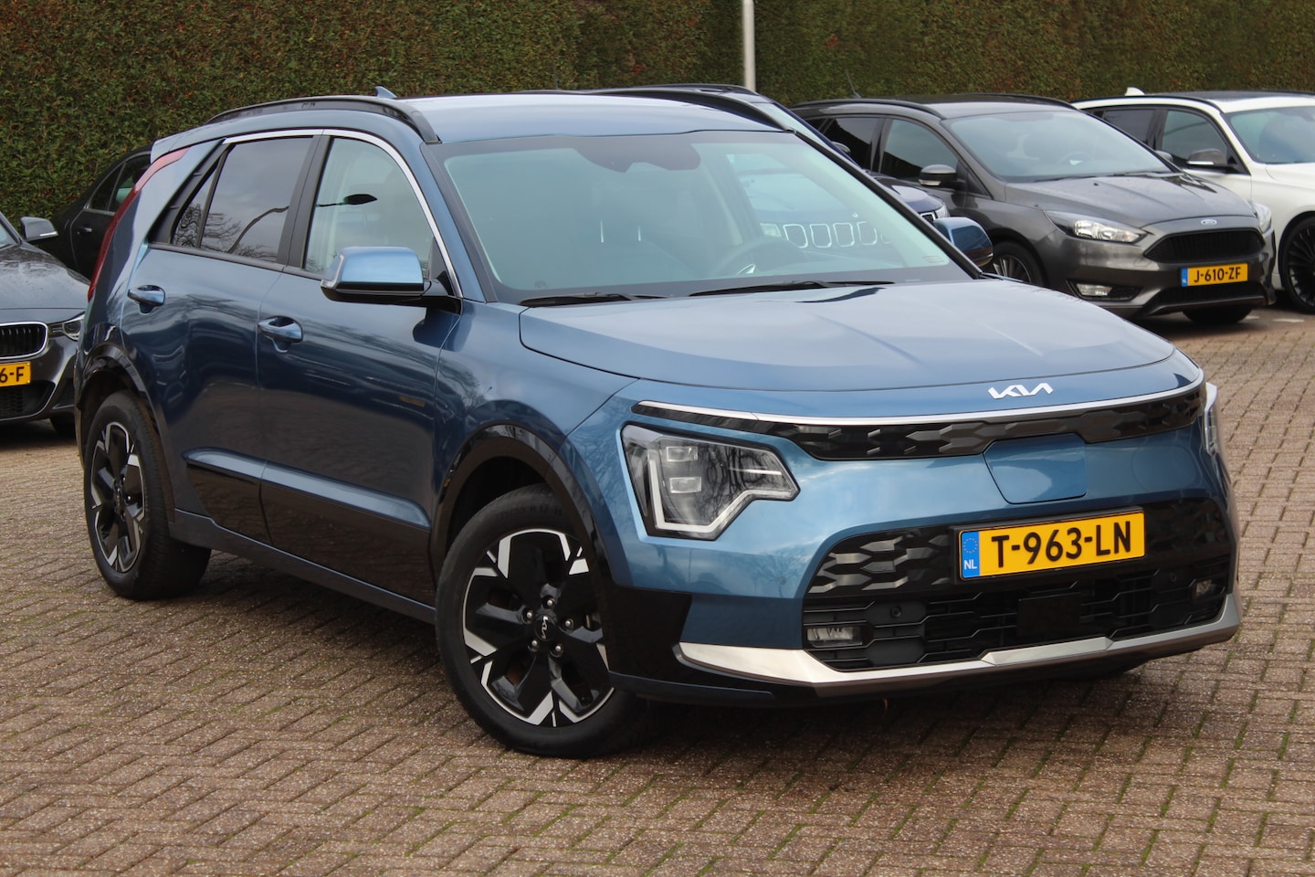 Kia Niro EV - DynamicLine 64.8 kWh / Trekhaak / Camera / Half leder / Keyless / 17'' / Apple CarPlay / D - AutoWereld.nl