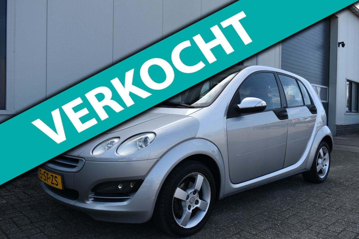 Smart Forfour - 1.1 blackbasic/ Passion - AutoWereld.nl