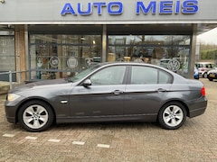 BMW 3-serie - 320I BUSINESS LINE