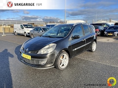 Renault Clio Estate - 1.6-16V Dynamique