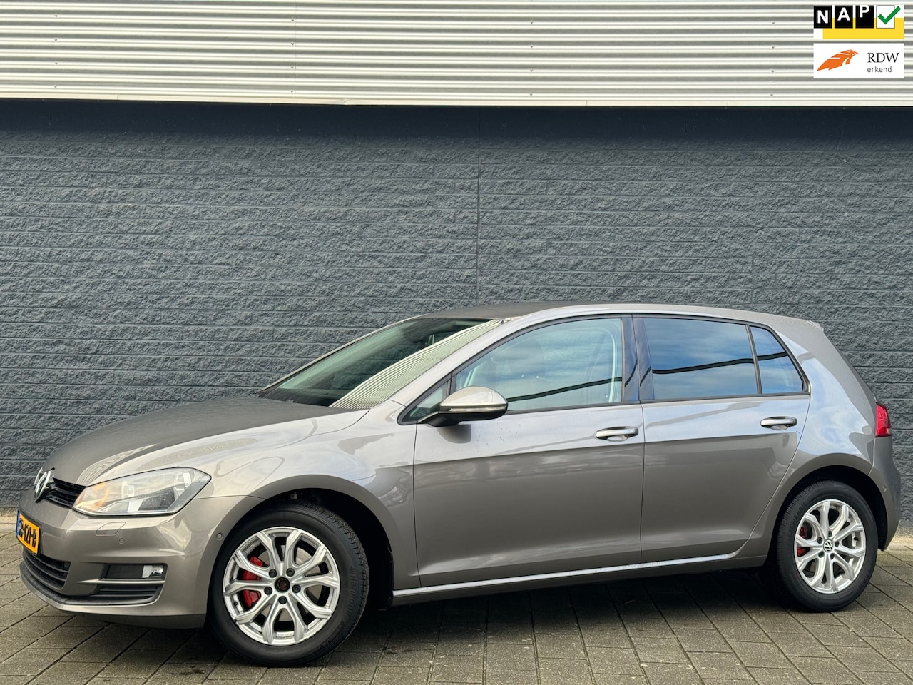 Volkswagen Golf Variant - 1.4 TSI Highline DEALERONDERHOUDEN - AutoWereld.nl