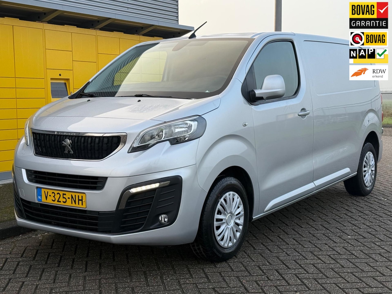 Peugeot Expert - 2.0 BlueHDI L2 120PK Premium Pack Navigatie PDC - AutoWereld.nl