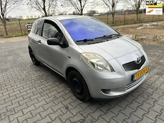 Toyota Yaris - 1.0 VVTi