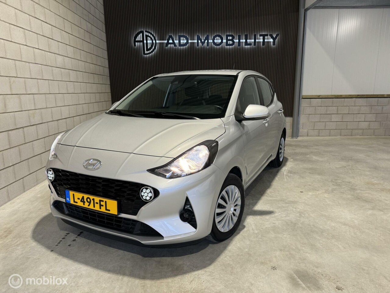 Hyundai i10 - 1.0 Comfort Smart 5-zits Cruise Camera Lane DAB+ - AutoWereld.nl