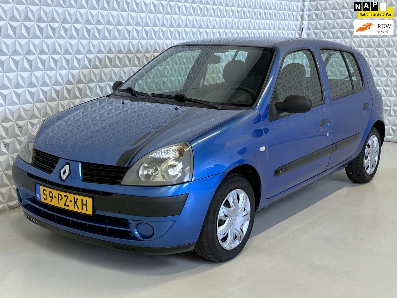 Renault Clio - 1.2 Authentique Basis 5-deurs / 154.000km (2005) - AutoWereld.nl