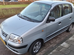 Hyundai Atos - 1.1i Active Cool Weinig kilometers voor zijn leeftijd. Slechts 91450 km.