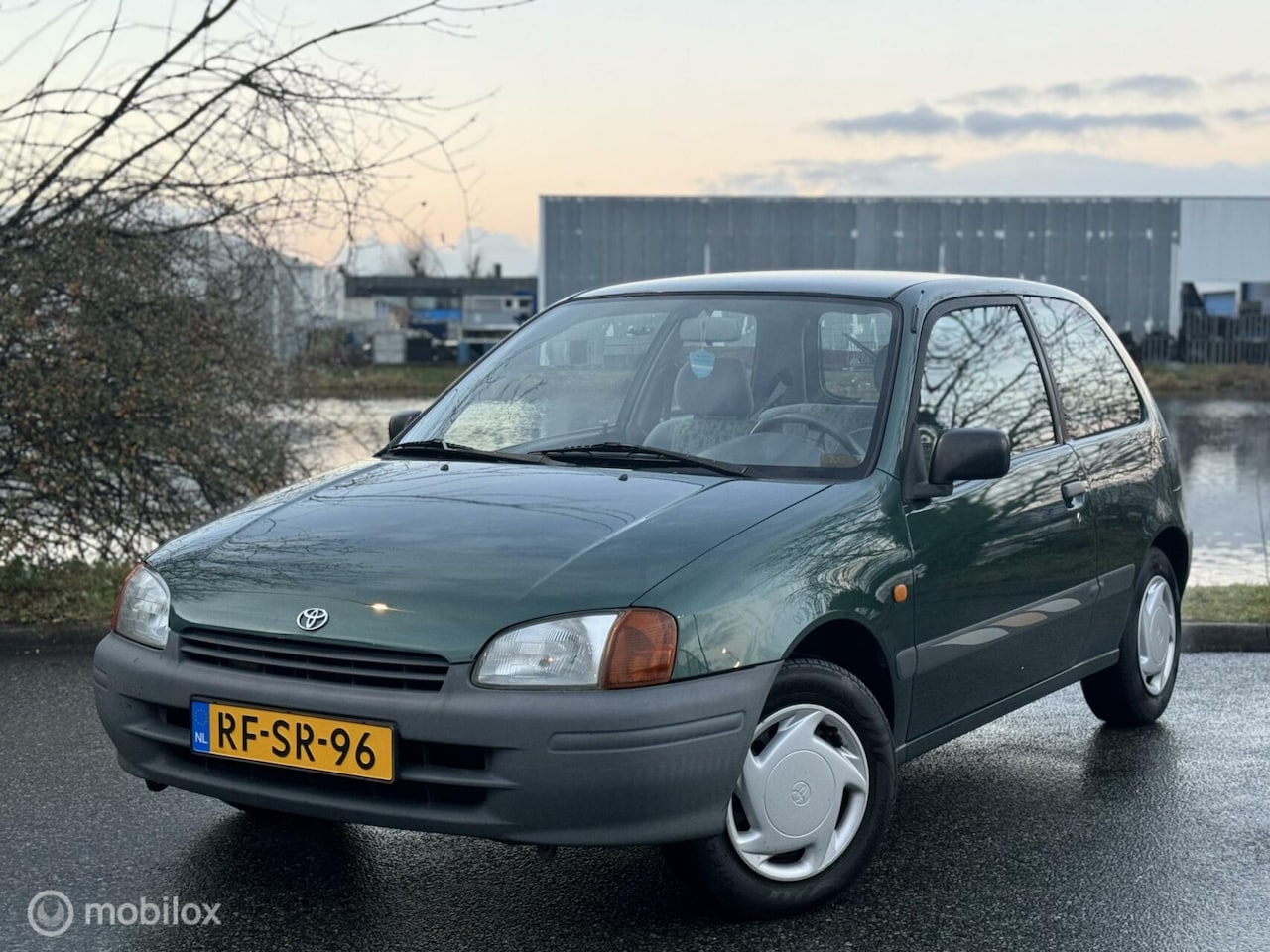 Toyota Starlet - 1.3-16V / Radio - AutoWereld.nl