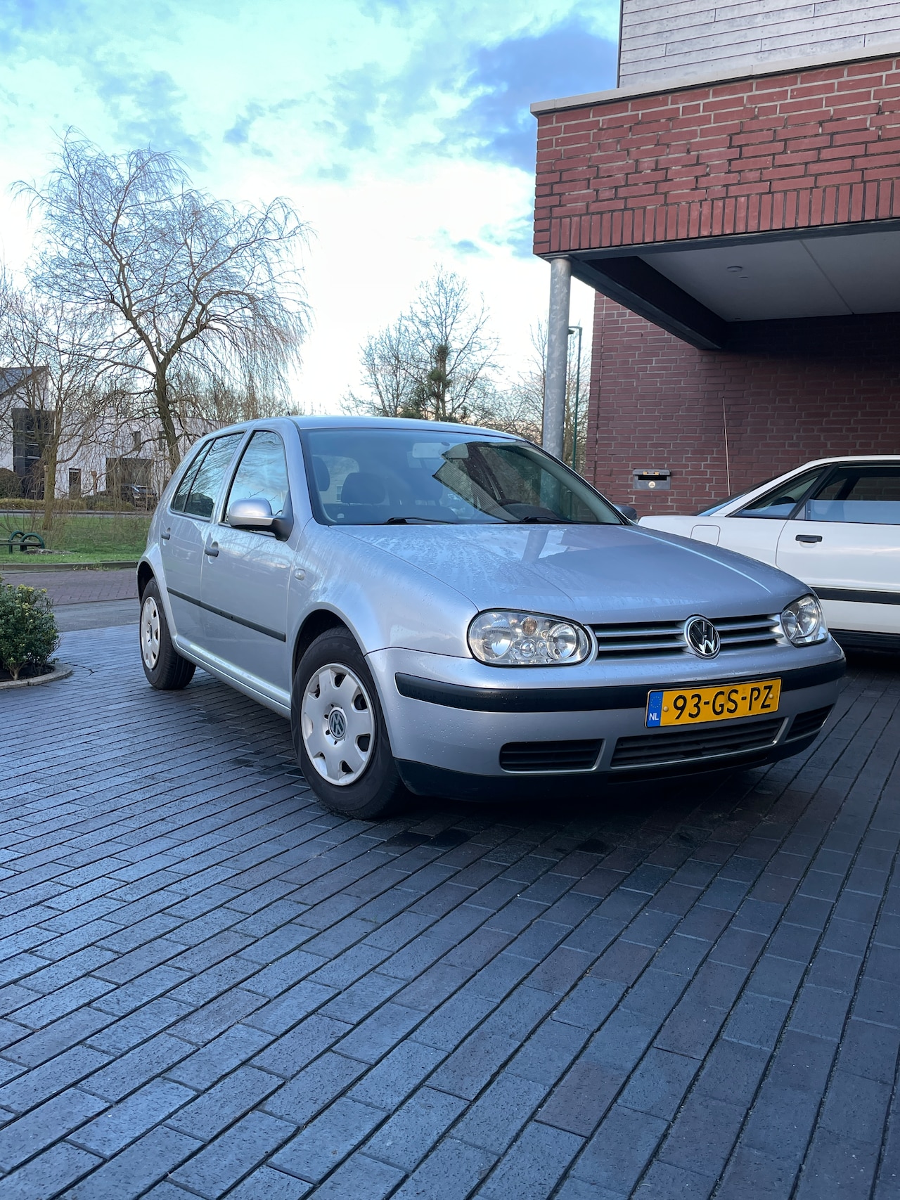 Volkswagen Golf - 1.4-16V Trendline - AutoWereld.nl