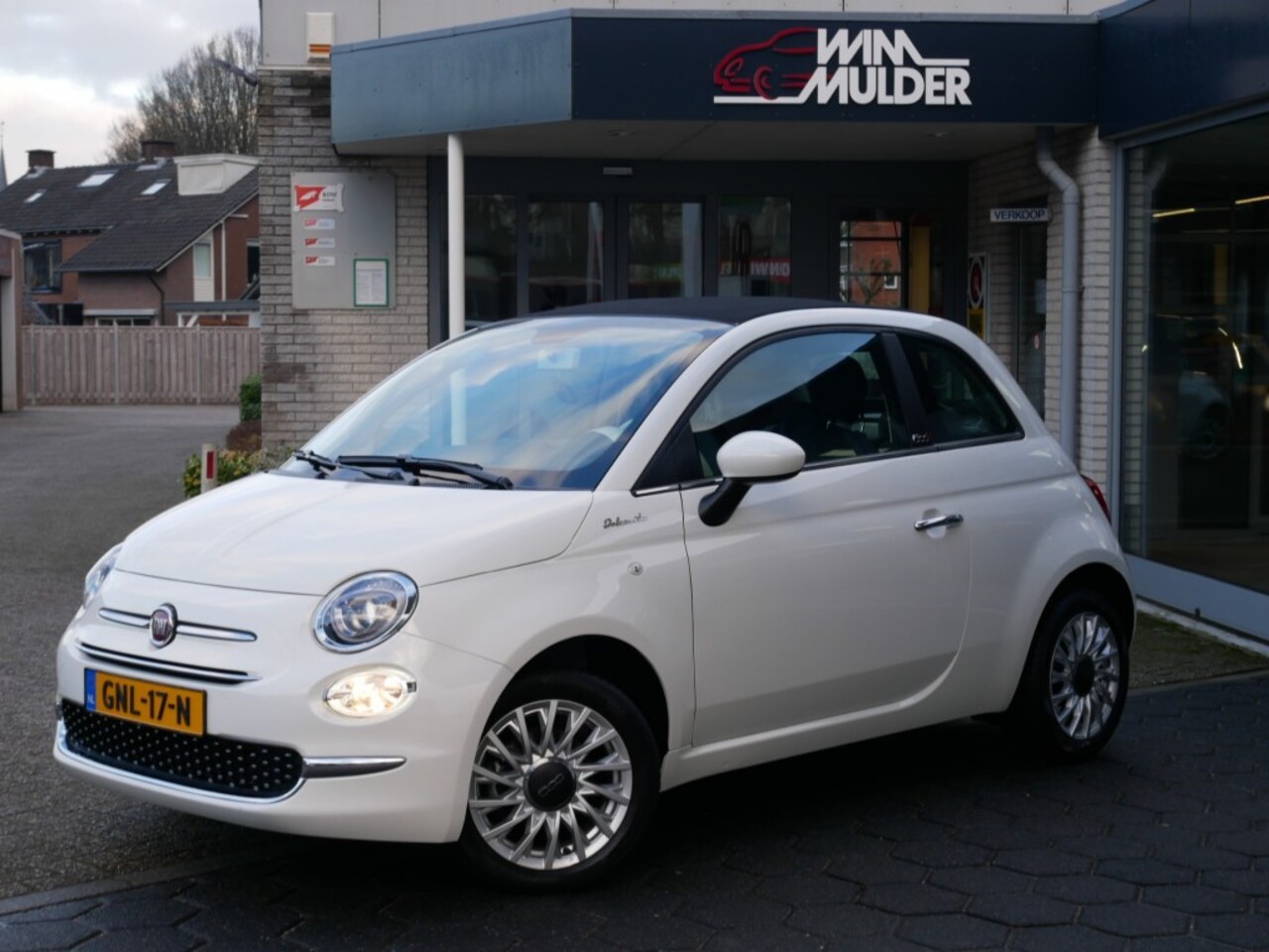 Fiat 500 - 1.0 HYBRID DOLCEVITA      **Clima//Navi//Lm ** - AutoWereld.nl