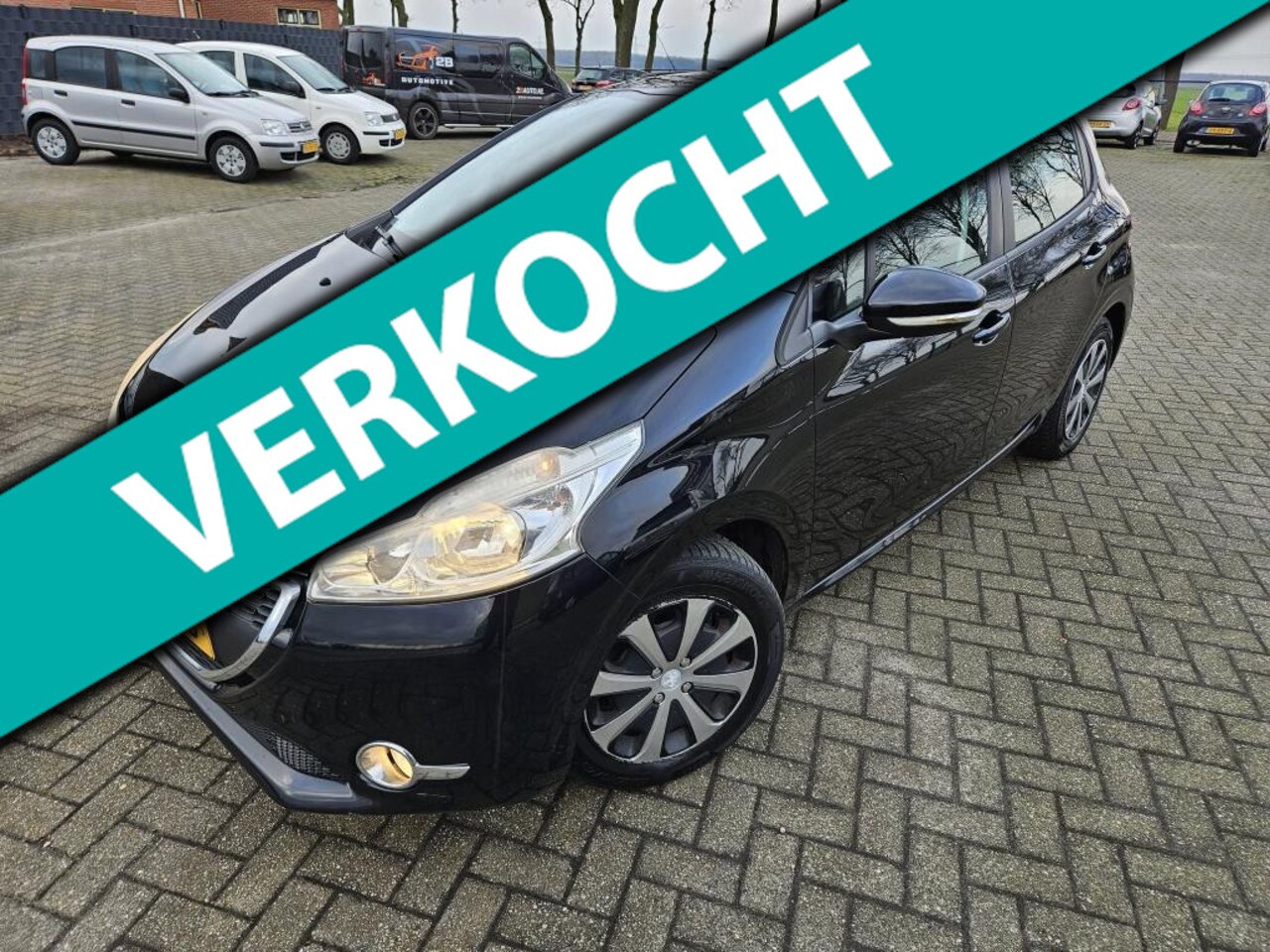 Peugeot 208 - 1.2 VTi Envy. 2012. Climate/Cruise. APK 01-2026 - AutoWereld.nl