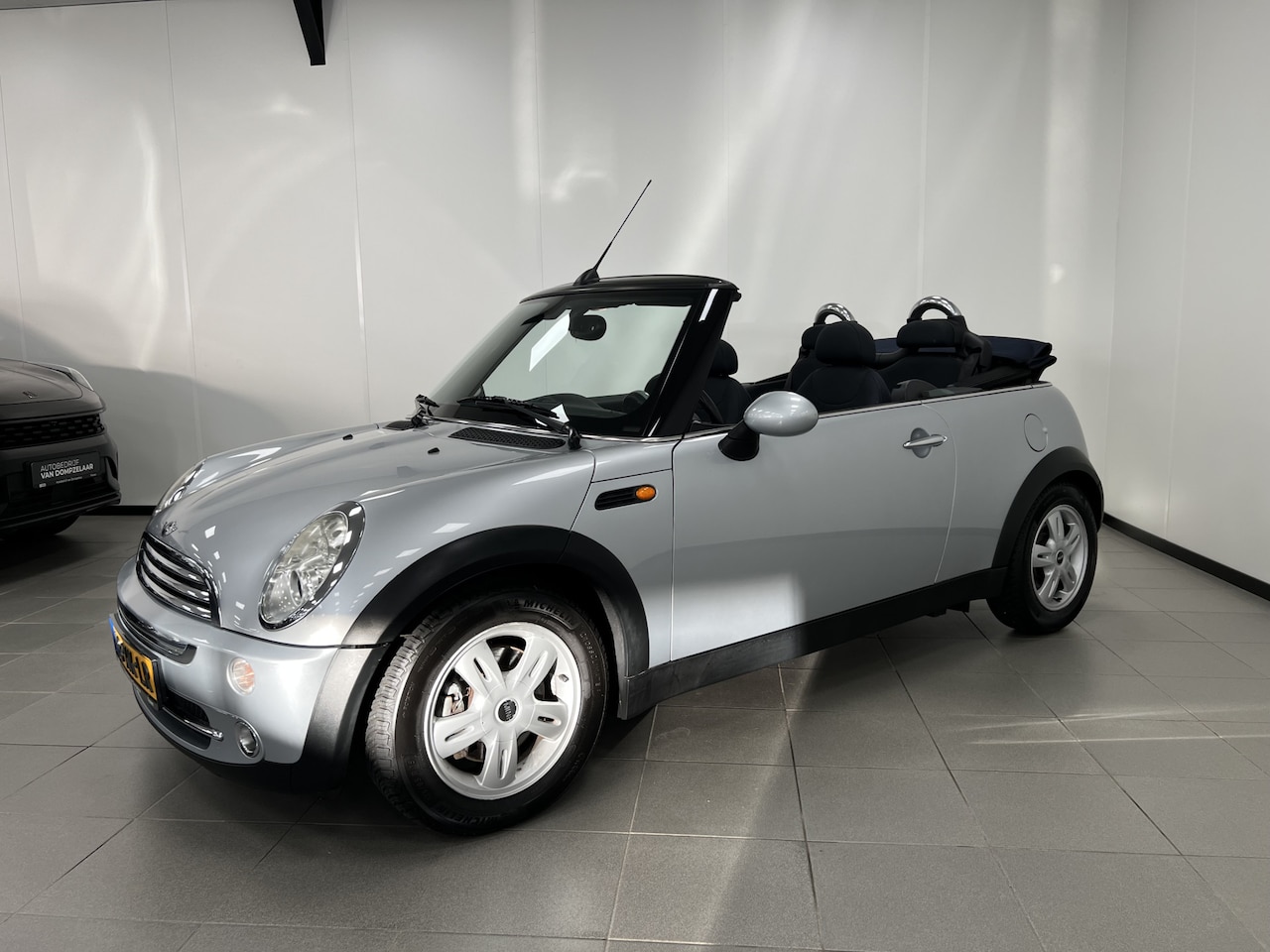 MINI Cabrio - Mini 1.6 CABRIO Cooper Pepper / ELEC.KAP / AIRCO / - AutoWereld.nl