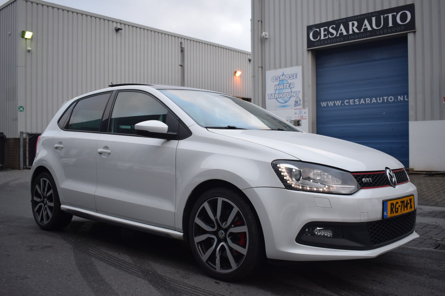 Volkswagen Polo - 1.4 TSI GTI AUTOMAAT / PANO / 161 / DKM - AutoWereld.nl